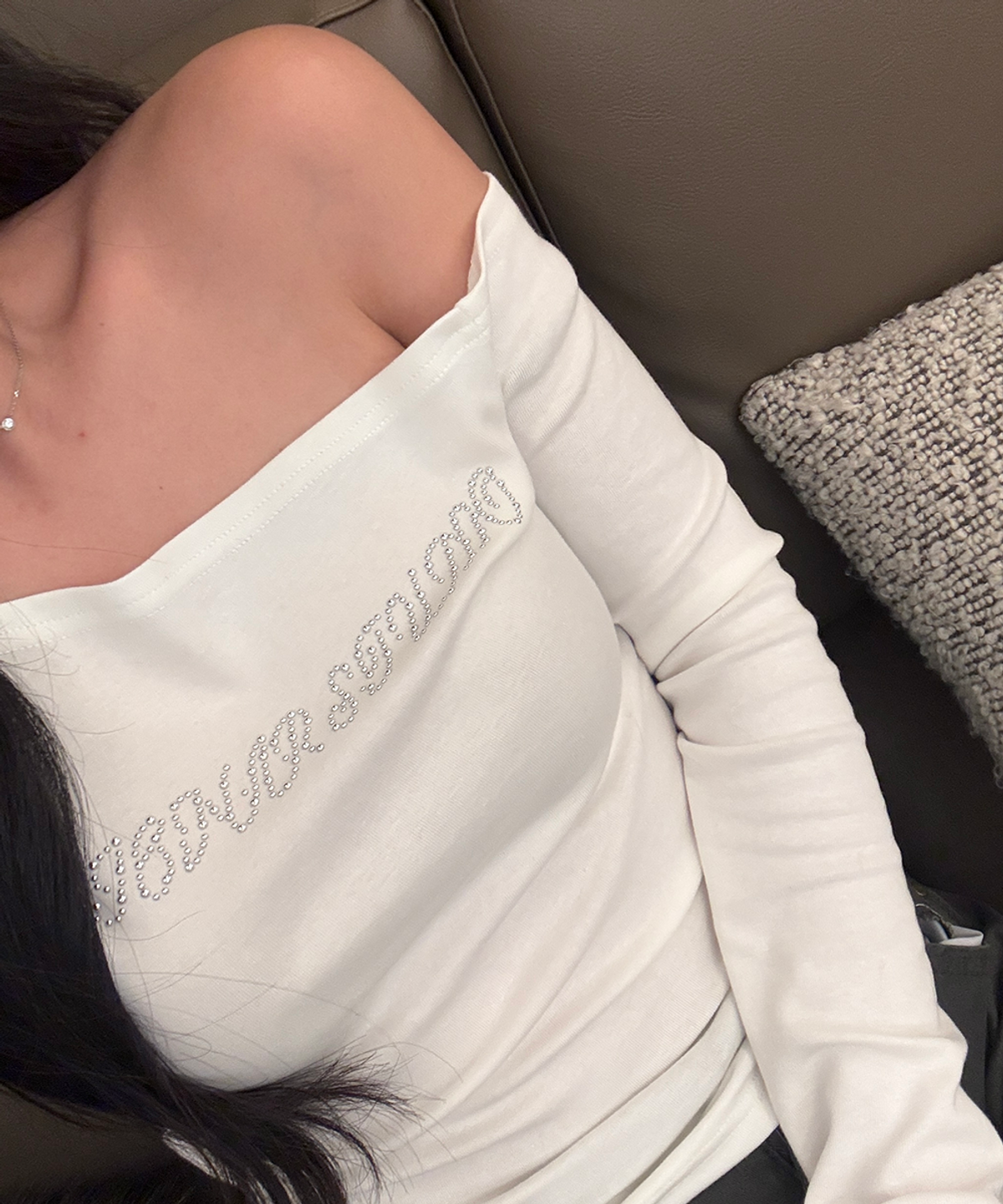알리에나(ALIENAR) stone logo off long sleeve shirt (WH)