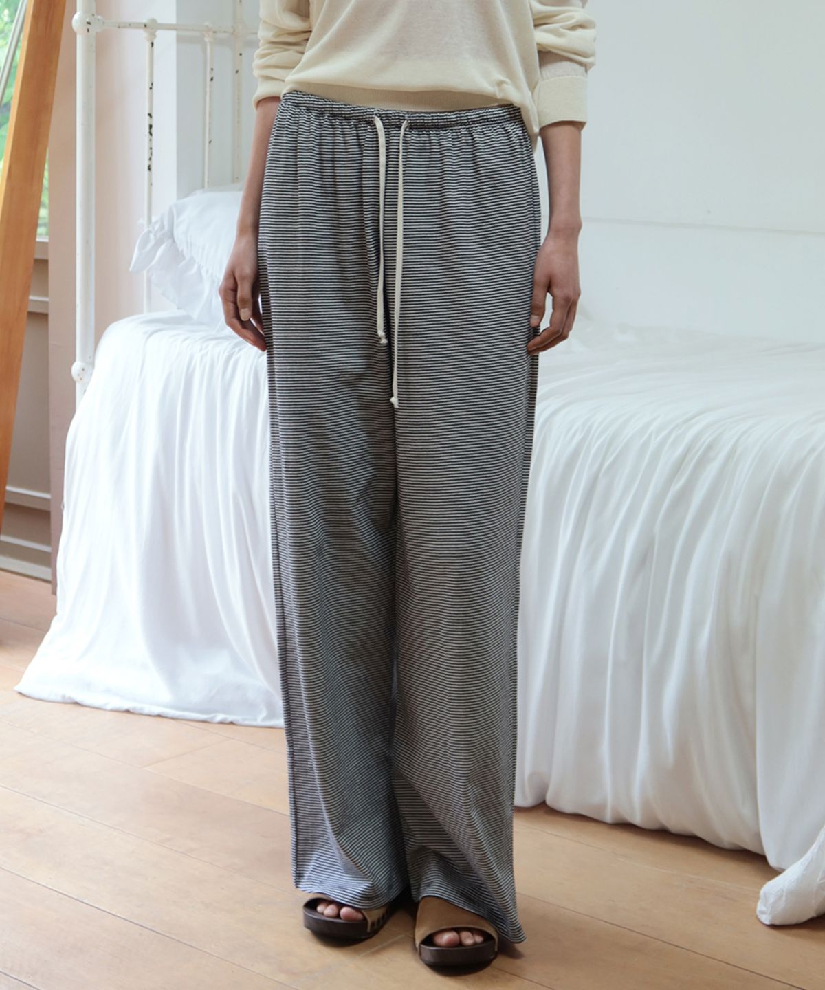 퀸스래빗(Q'SRB) Stripe Banding Loose Fit String Jersey Pants_3colors