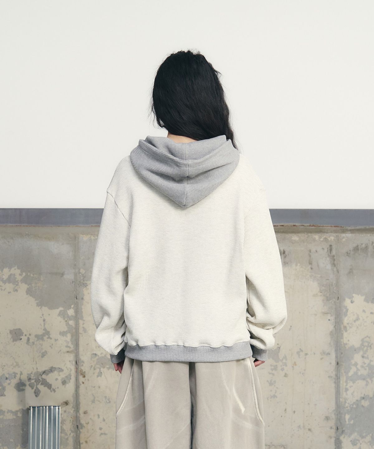 언유즈랩(UNUSEDLAB) 컬러 블록 와플 후디 [오트밀]