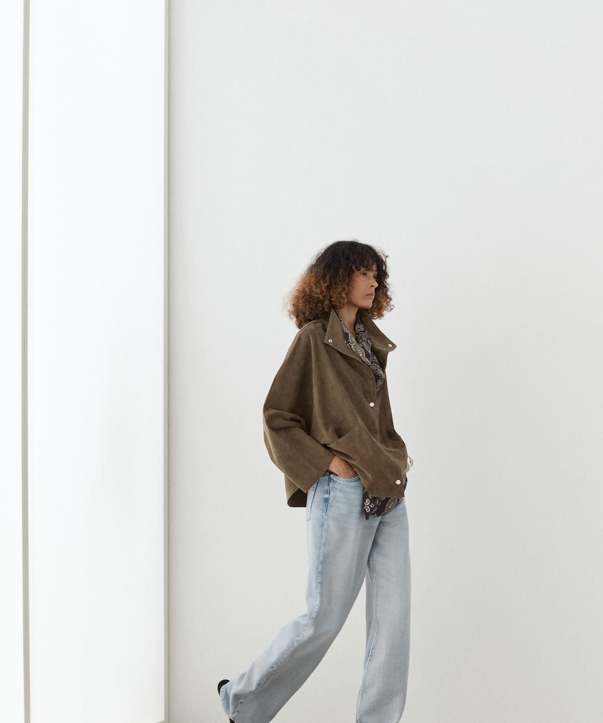 마시모두띠(MASSIMO DUTTI) 터틀넥 스웨이드 레더 자켓