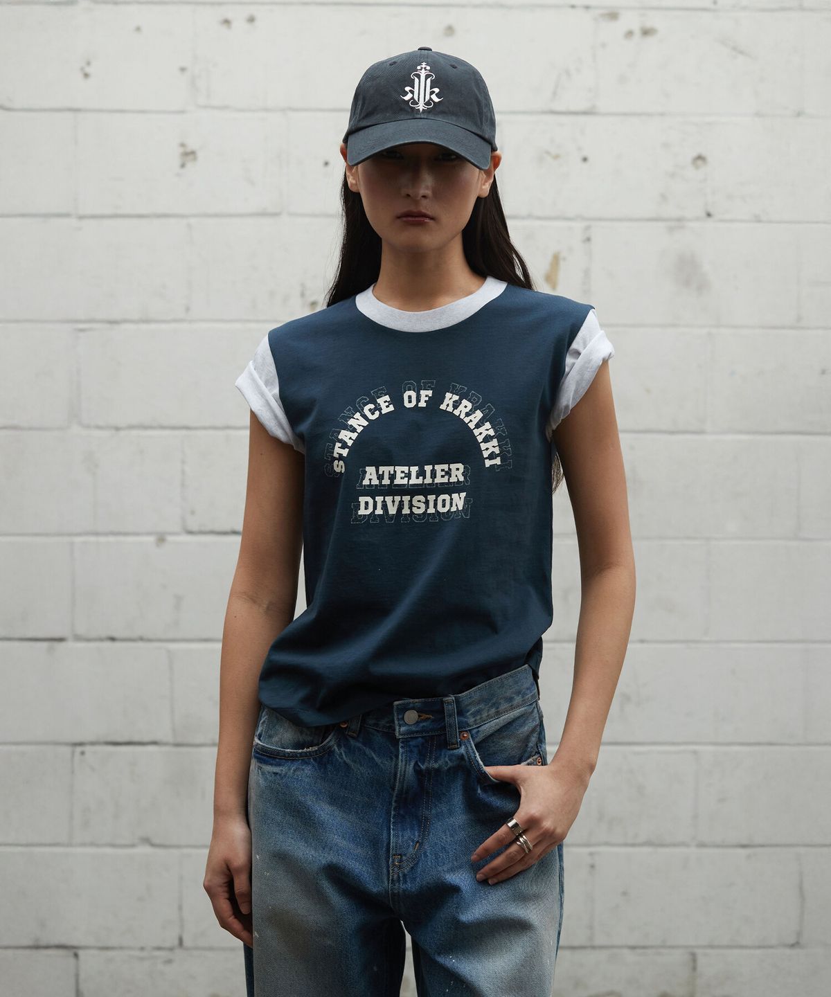 크래키(KRAKKI) [Women] Arch Logo Combi Tee_Navy [KR265PWT451]