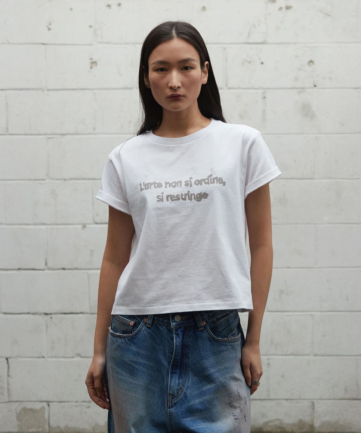 크래키(KRAKKI) [Women] Paint Logo Crop Tee_White [KR265PWT461]