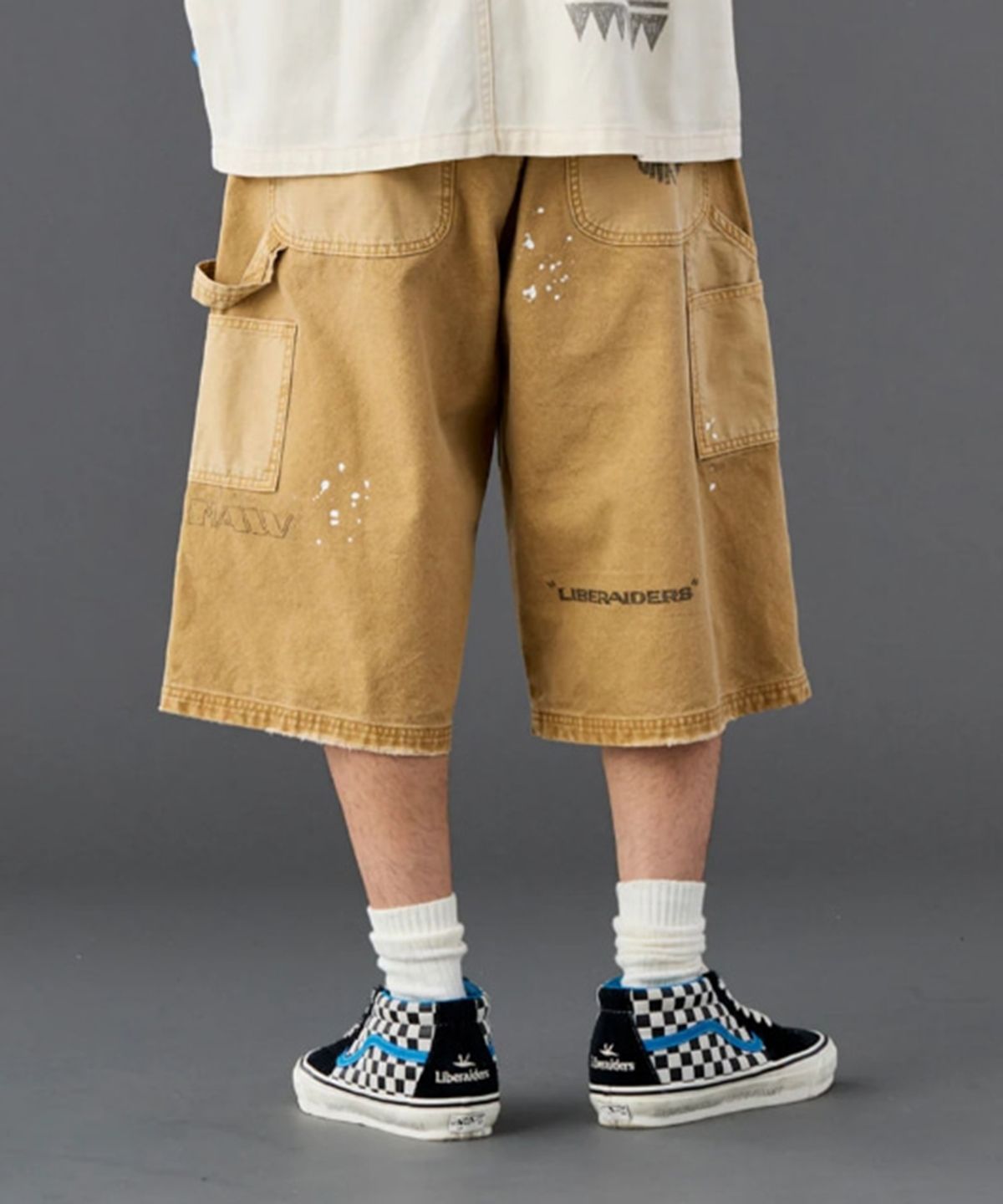 찬스클로딩(CHANCE CLOTHING) HANDWRITING CANVAS WORK SHORTS - BEIGE
