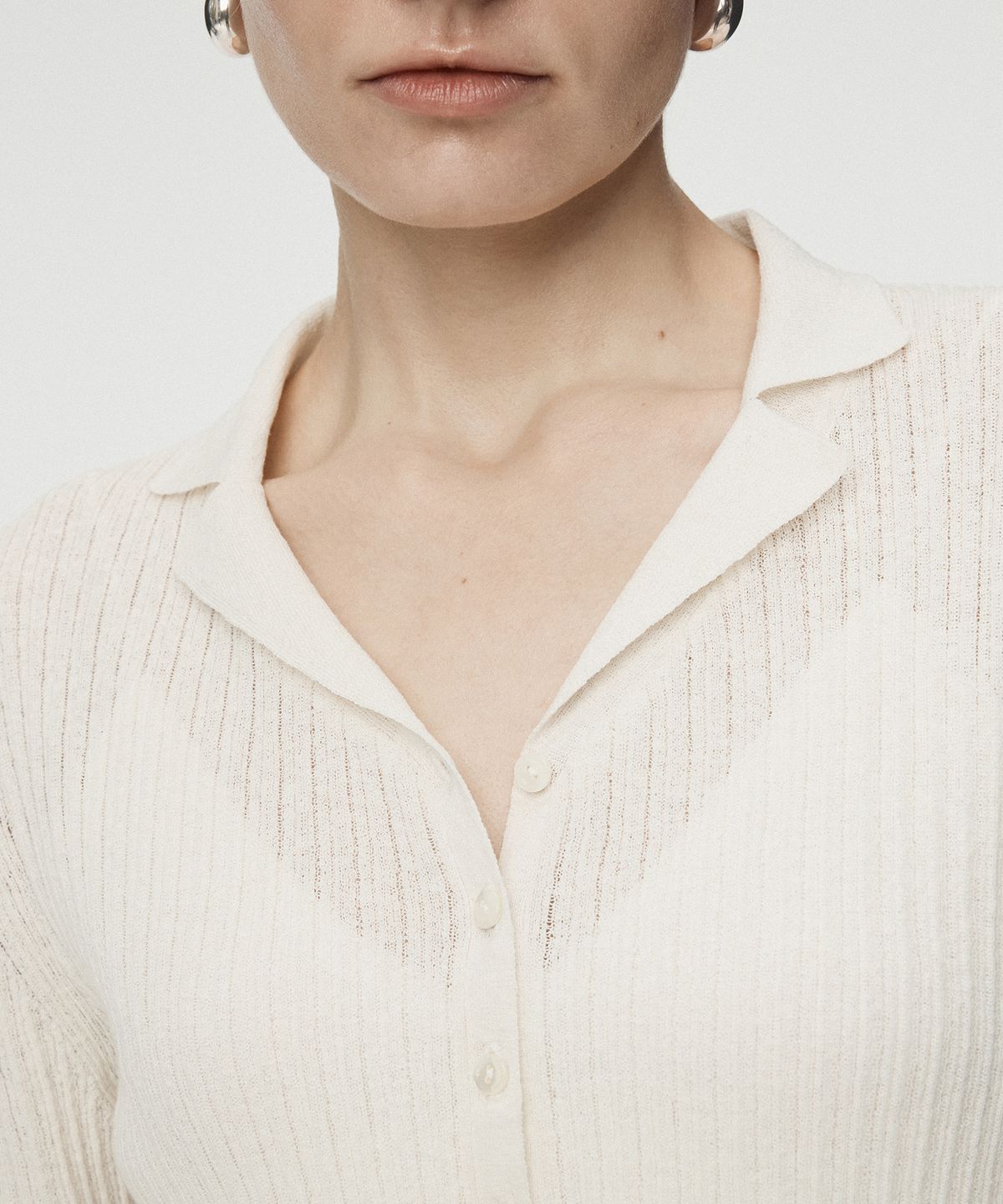 우마뭉(UMARMUNG) Linen Cotton Ribbed Collared Pullover_Ivory