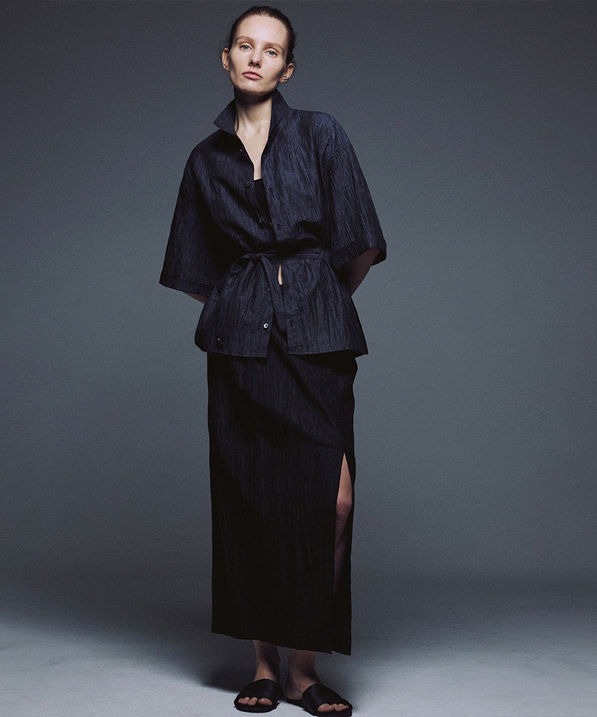 우마뭉(UMARMUNG) Japanese Crinkled Linen Convertible Collared Shirts_Mystic Navy