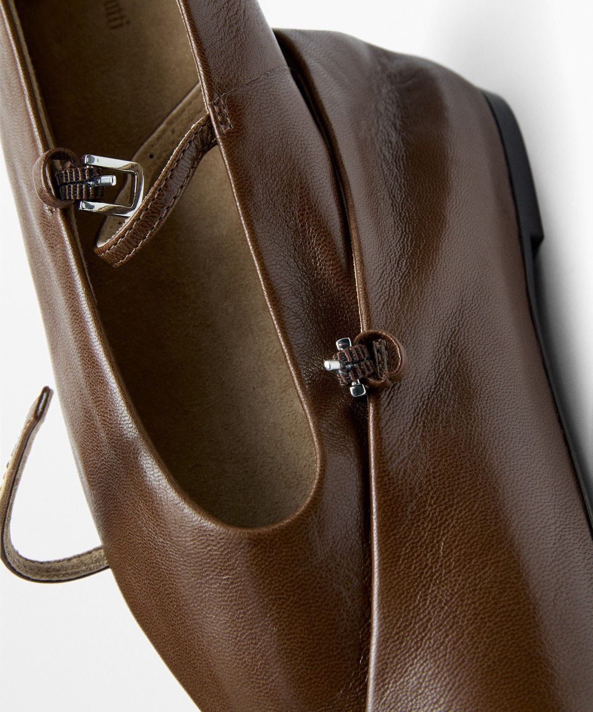 마시모두띠(MASSIMO DUTTI) 소프트 레더 발레리나
