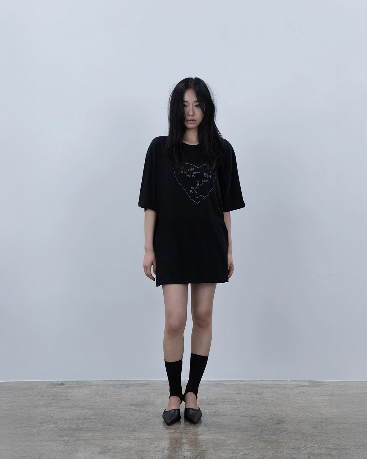 요키토키(YOKI TOKI) BLA BLA HEART OVER FIT T-SHIRT [Black]