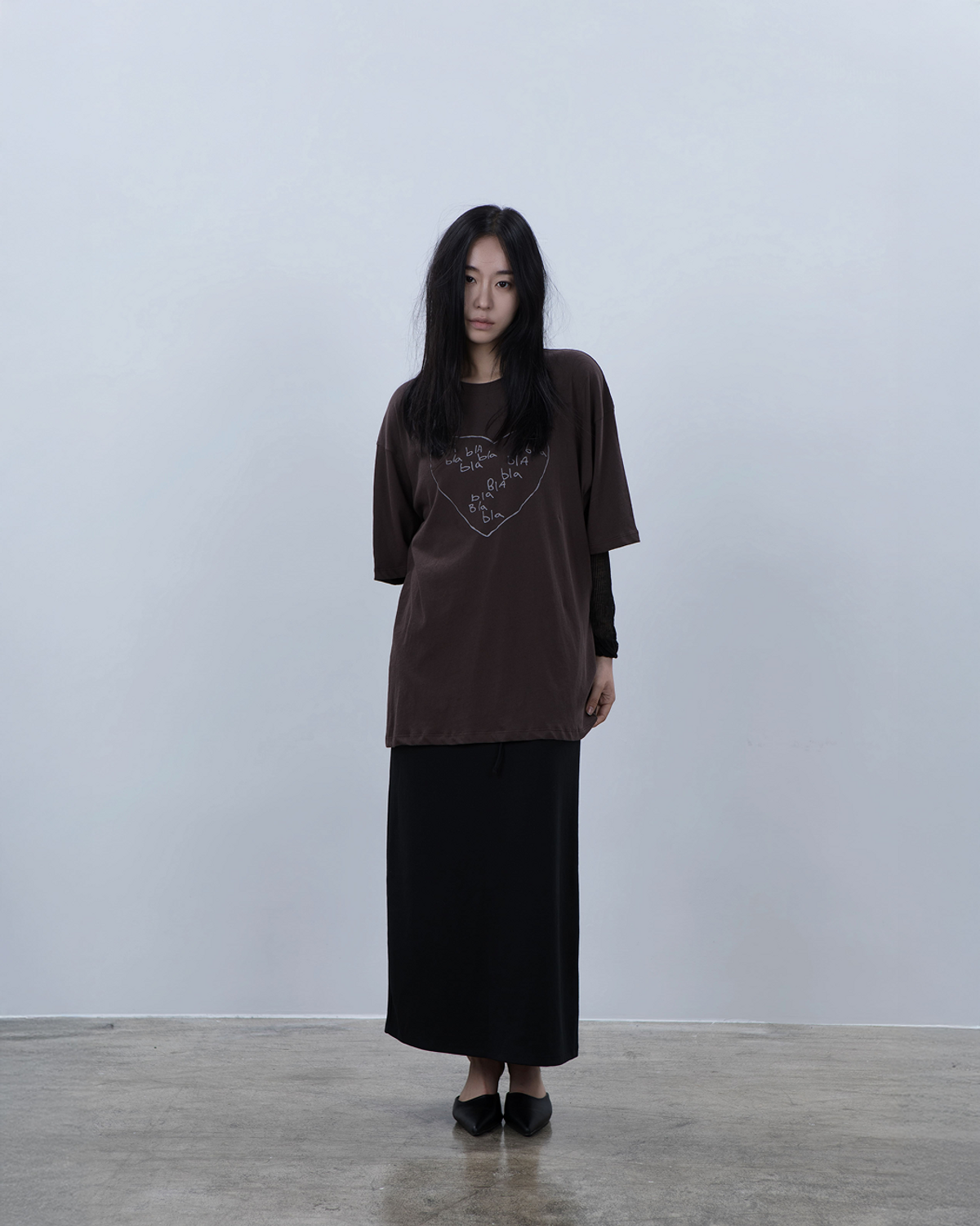 요키토키(YOKI TOKI) BLA BLA HEART OVER FIT T-SHIRT [Brown]