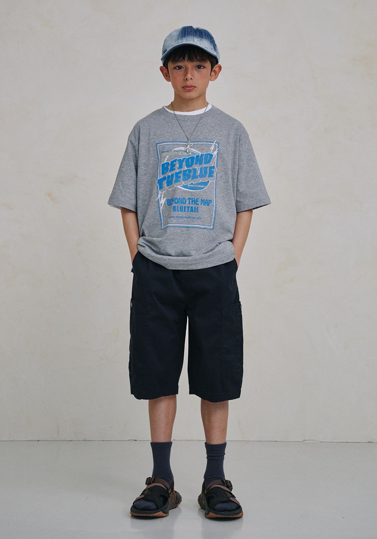 블루테일(BLUETAIL) AAB3TS08MG 멜란지그레이 절개 반팔 티셔츠