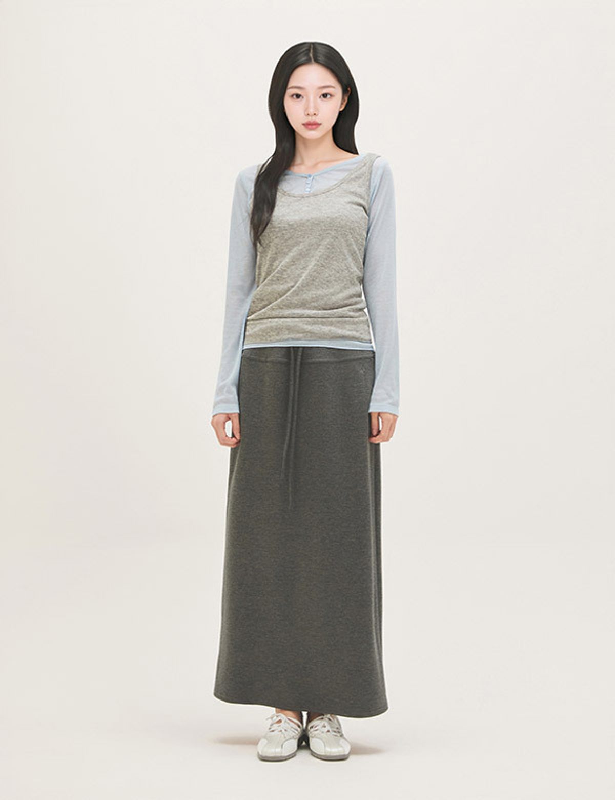 로엠(ROEM) 레이어드 긴팔 티셔츠 RMLWG24RT1