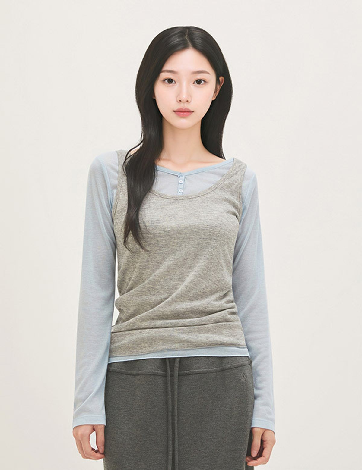 로엠(ROEM) 레이어드 긴팔 티셔츠 RMLWG24RT1
