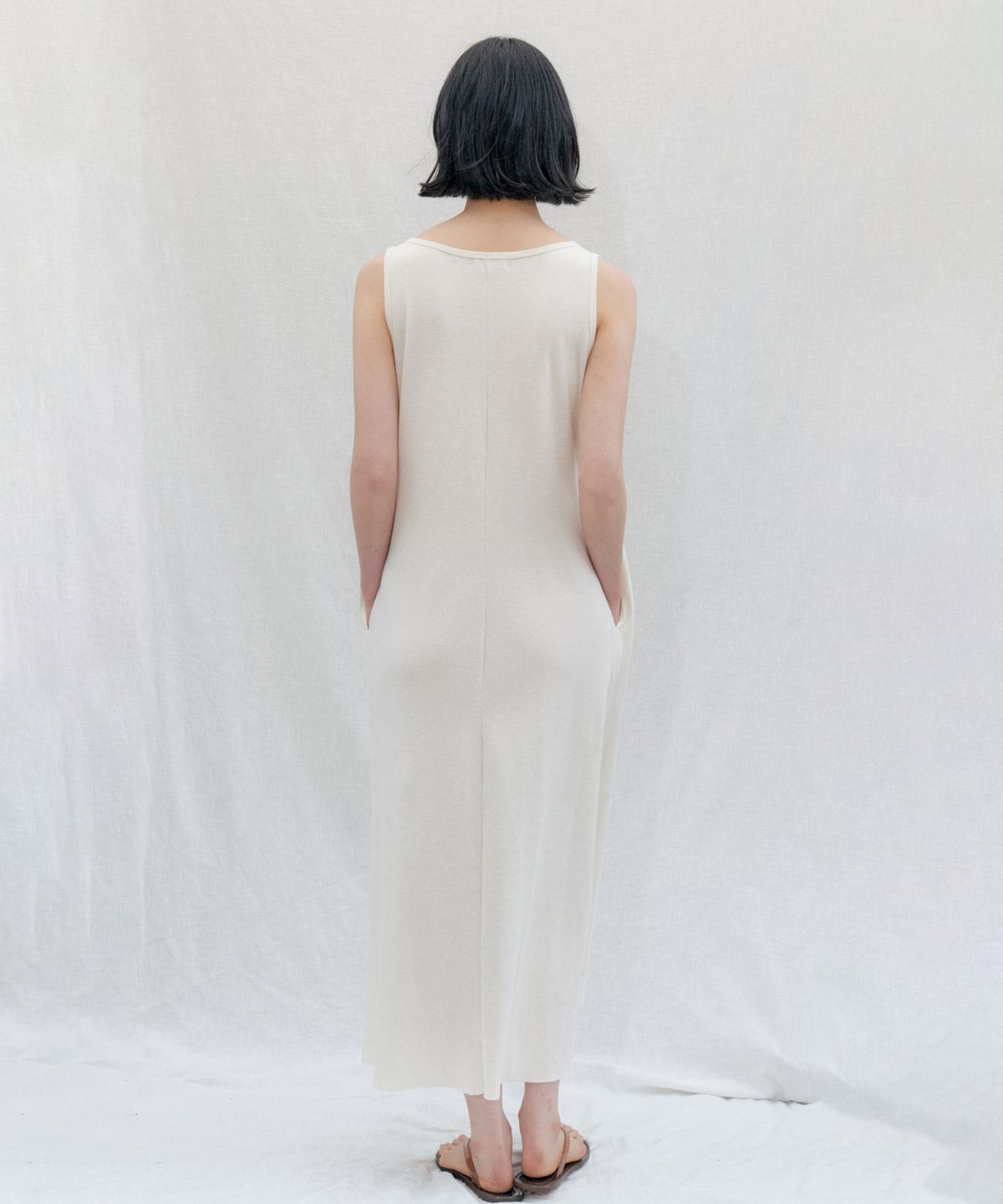 스텝어라운드(STEP AROUND) Waffle Jersey Henley Sleeveless Dress_CREAM