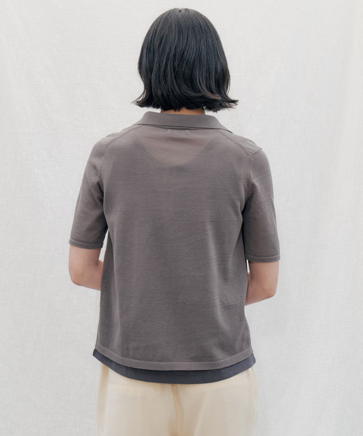 스텝어라운드(STEP AROUND) See-Through Collar Half Knit_CHARCOAL