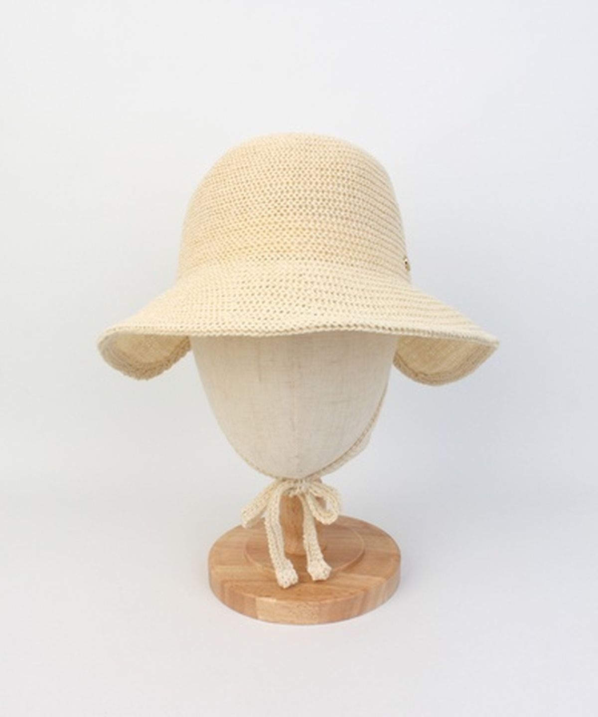 유니버셜 케미스트리(UNIVERSAL CHEMISTRY) Summer Ivory Logo Round Bonnet Hat 보닛햇