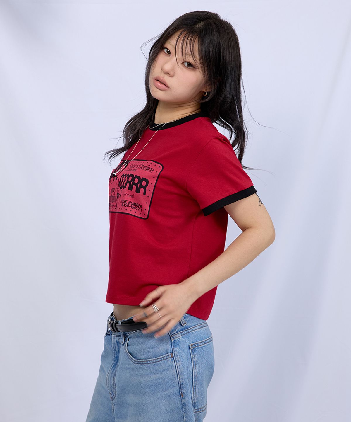 이이이알알알(EEERRR) Saint licence artwork semi-crop ringer T-shirt (Red)