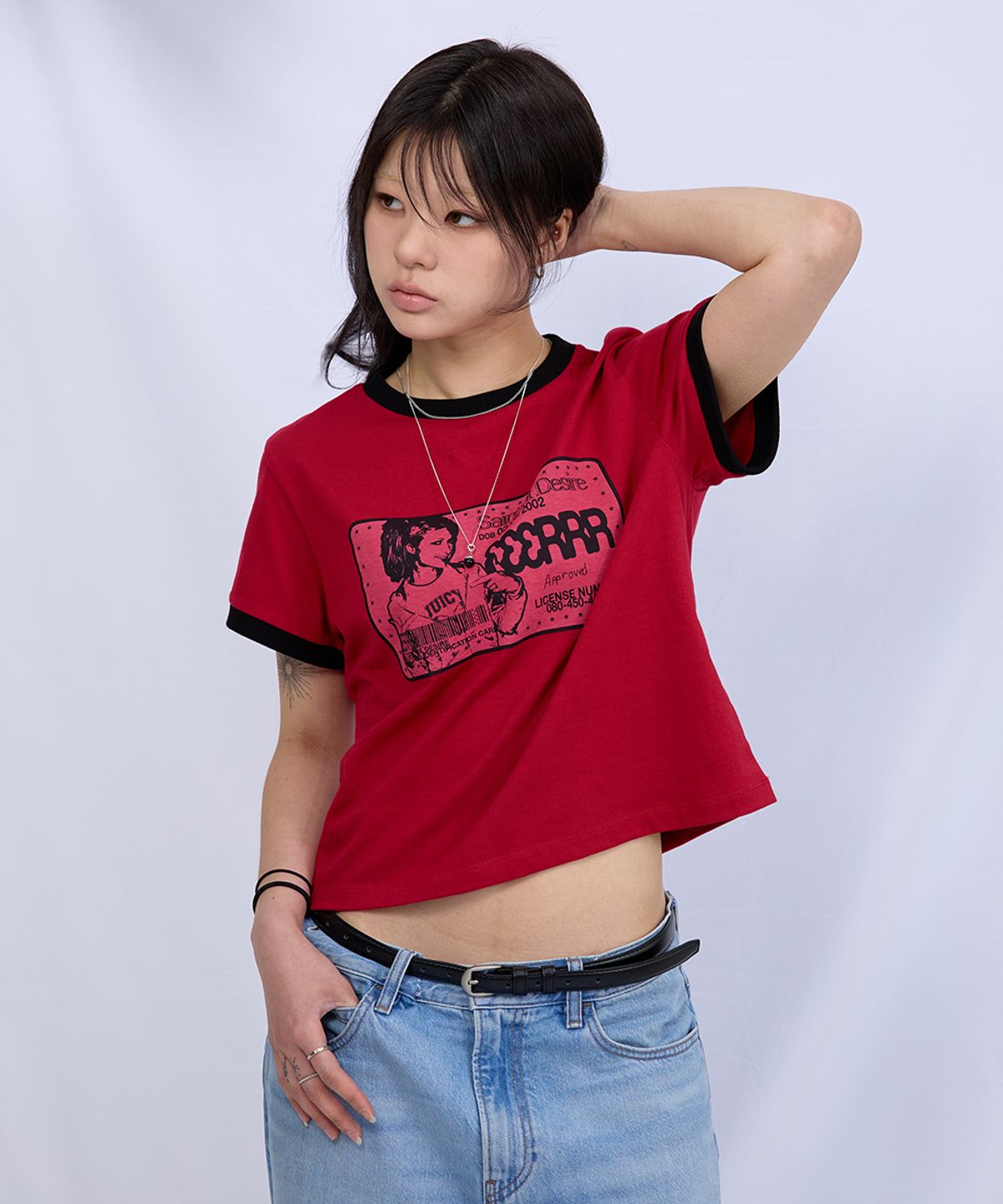 이이이알알알(EEERRR) Saint licence artwork semi-crop ringer T-shirt (Red)