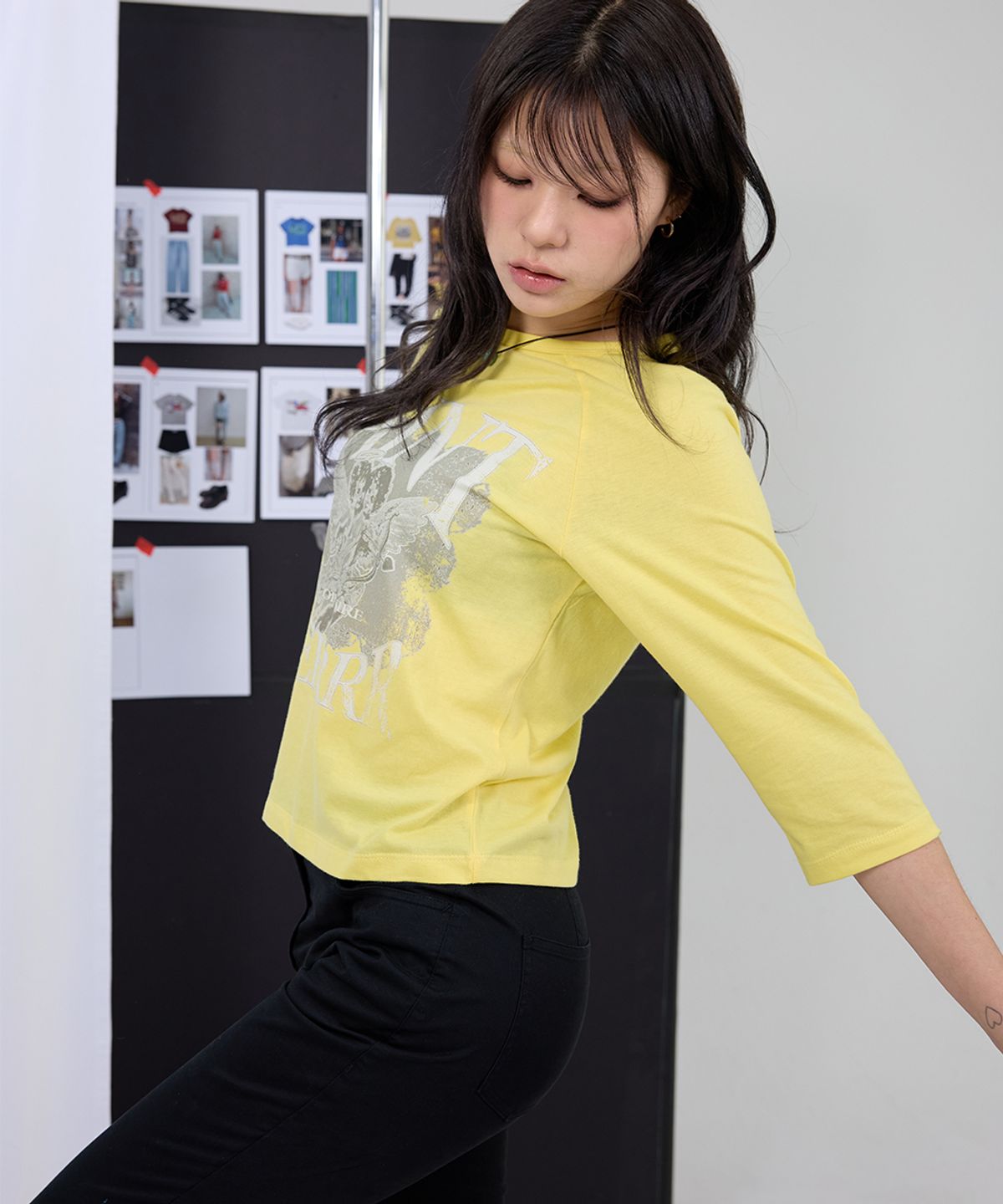 이이이알알알(EEERRR) Saint cupid artwork printing raglan 3/4 T-shirt (Yellow)