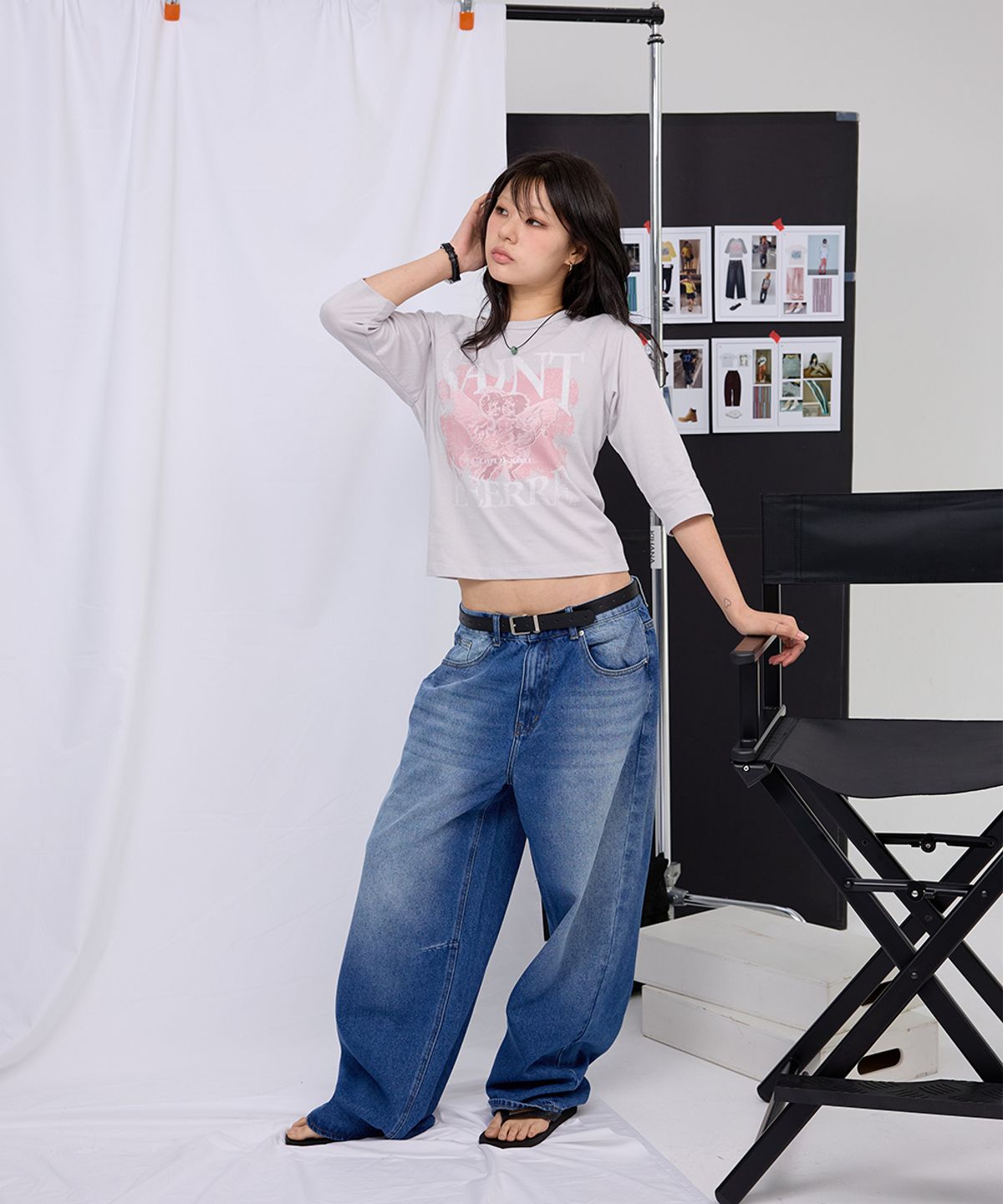 이이이알알알(EEERRR) Saint cupid artwork printing raglan 3/4 T-shirt (Light Gray)