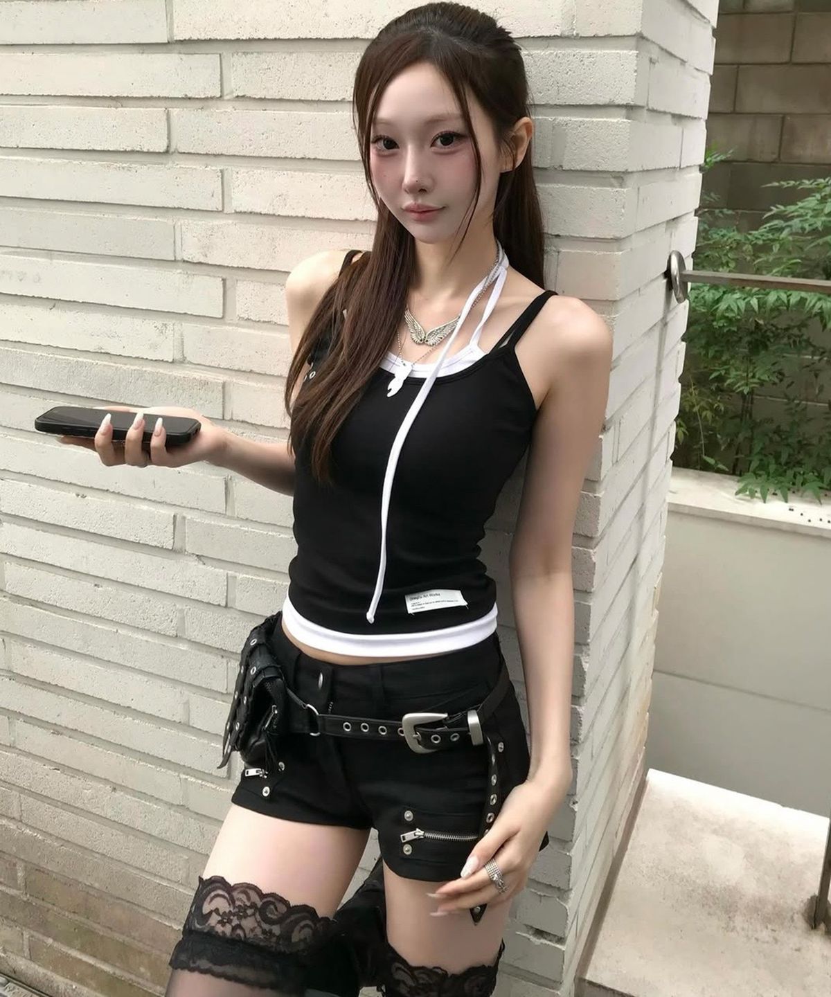 이네기(INEGI) Angled Seam Zip Shorts (black)