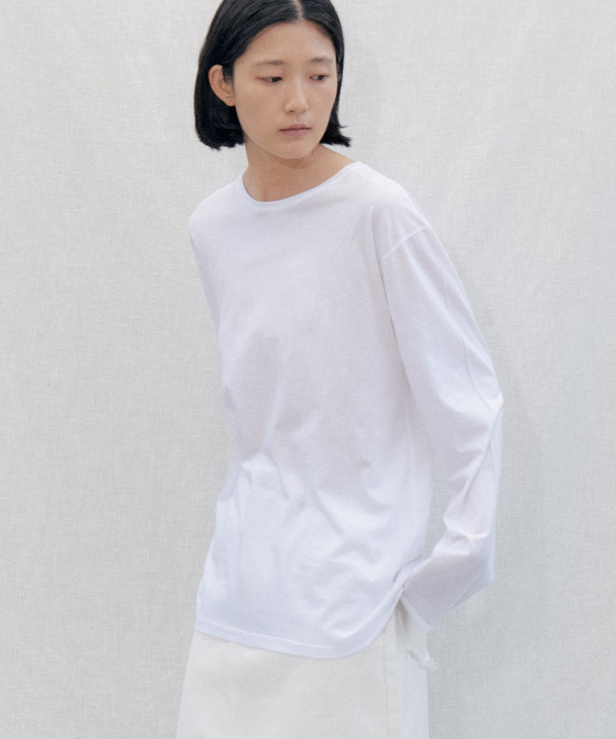 스텝어라운드(STEP AROUND) Loose Fit Cotton Long Sleeve Tee_WHITE
