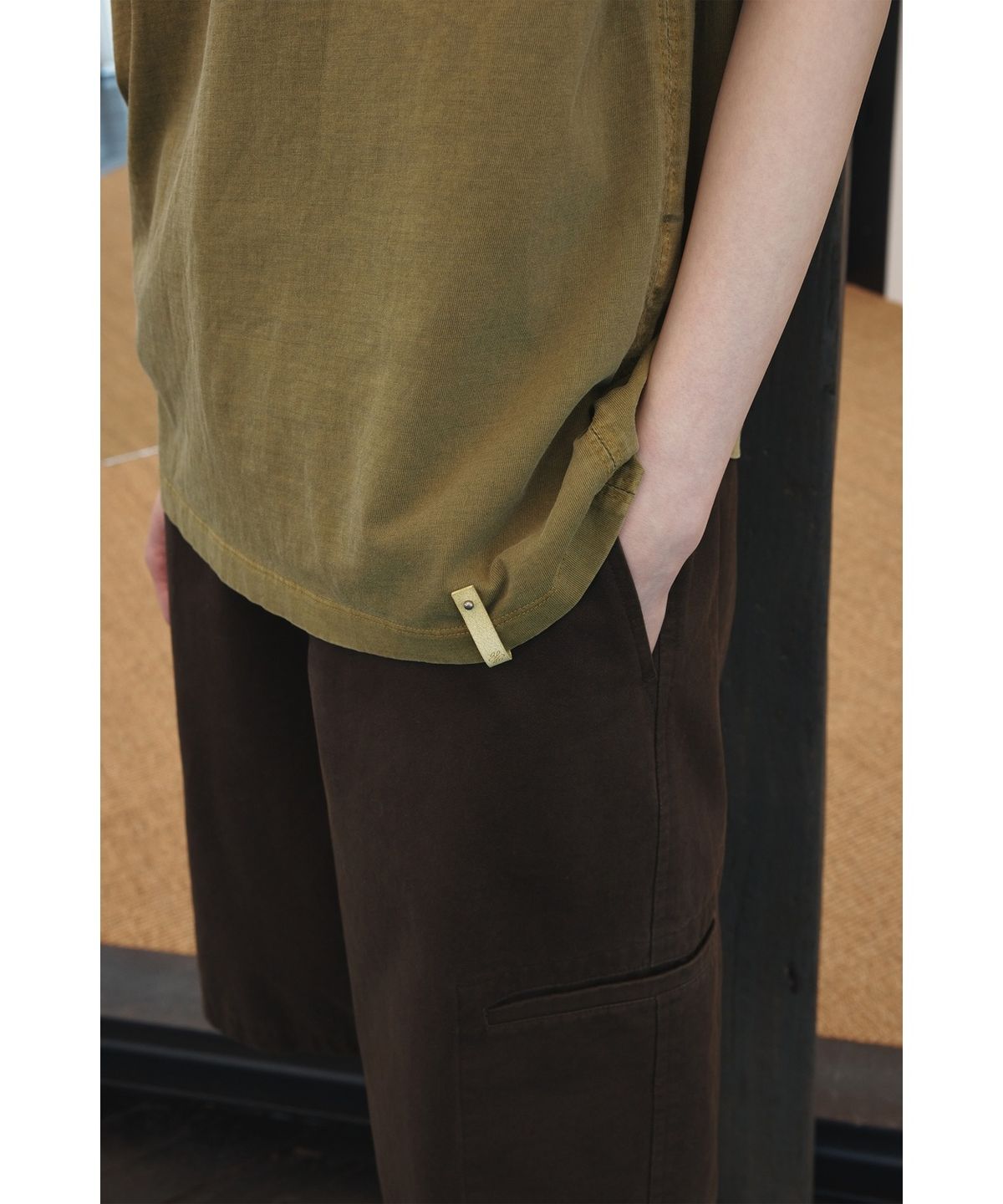 유스(YOUTH) Cinch Back Wide Half Pants - Brown