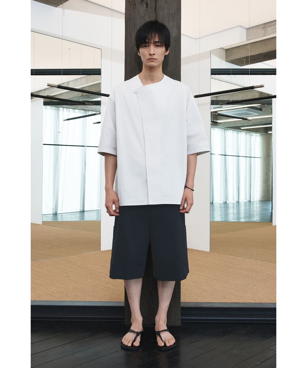 유스(YOUTH) Cinch Back Wide Half Pants - Black