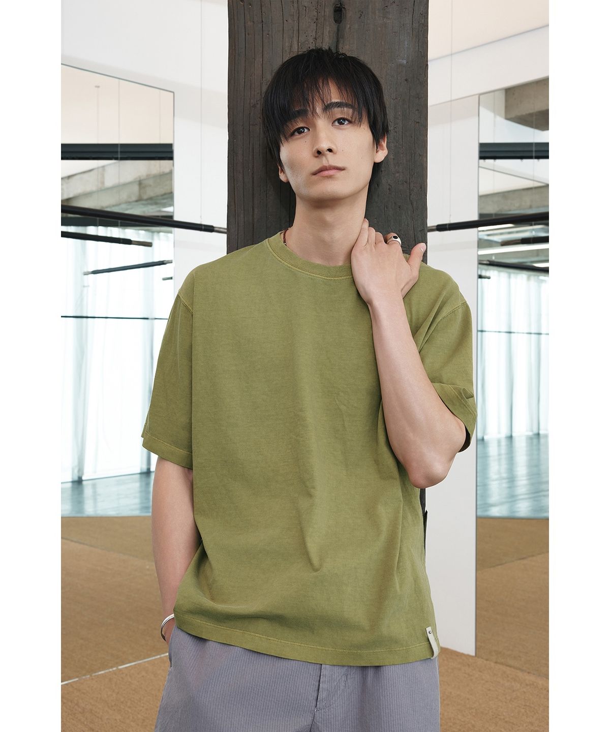 유스(YOUTH) Leather Trim H/S T-shirt - Washed Olive