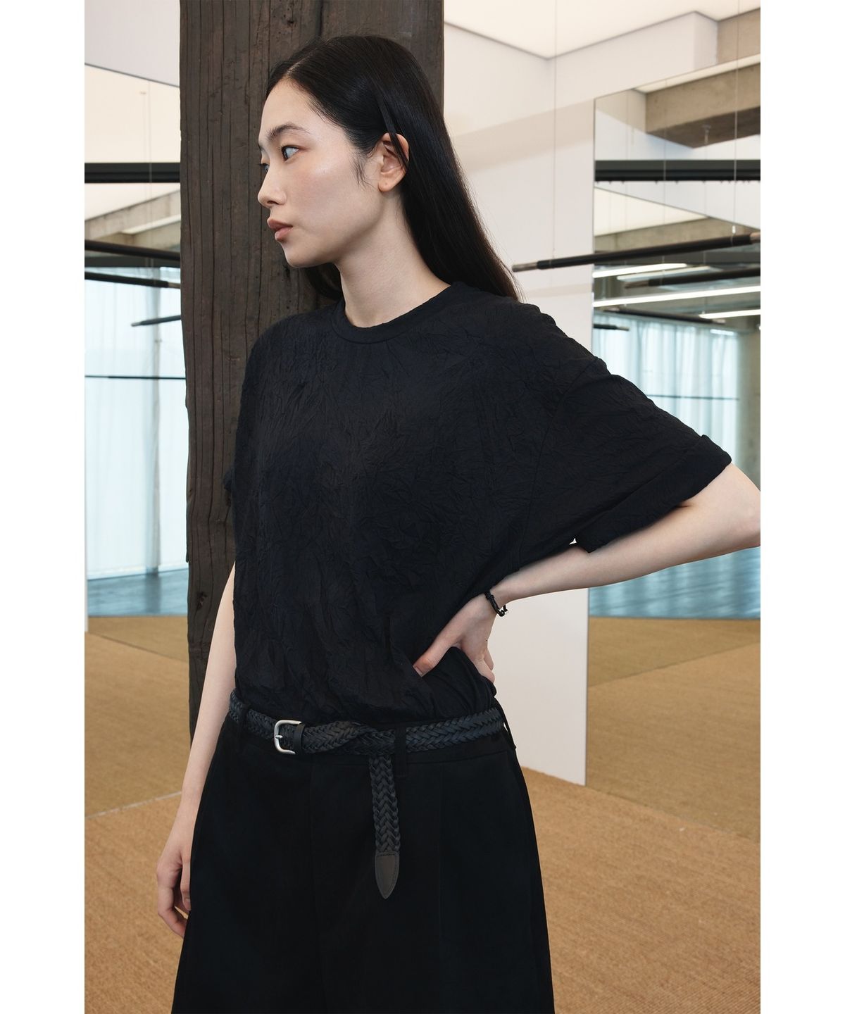 유스(YOUTH) Creased Round Neck H/S T-shirt - Black