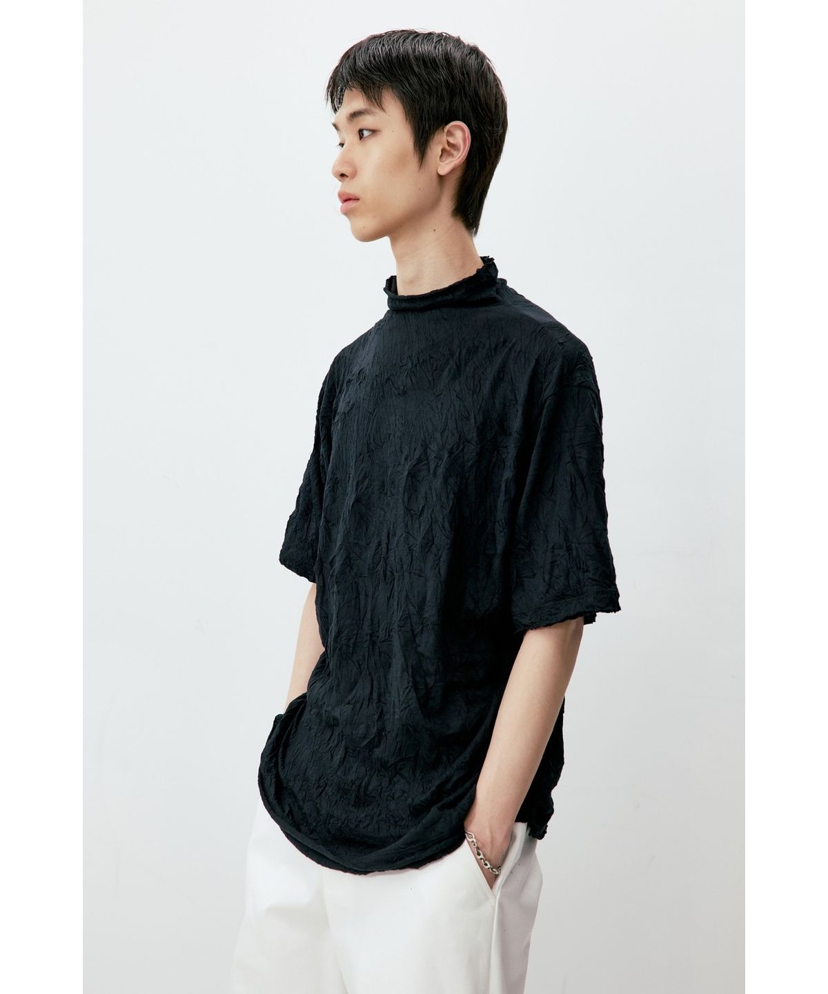유스(YOUTH) Creased Mock-neck H/S T-shirt - Black