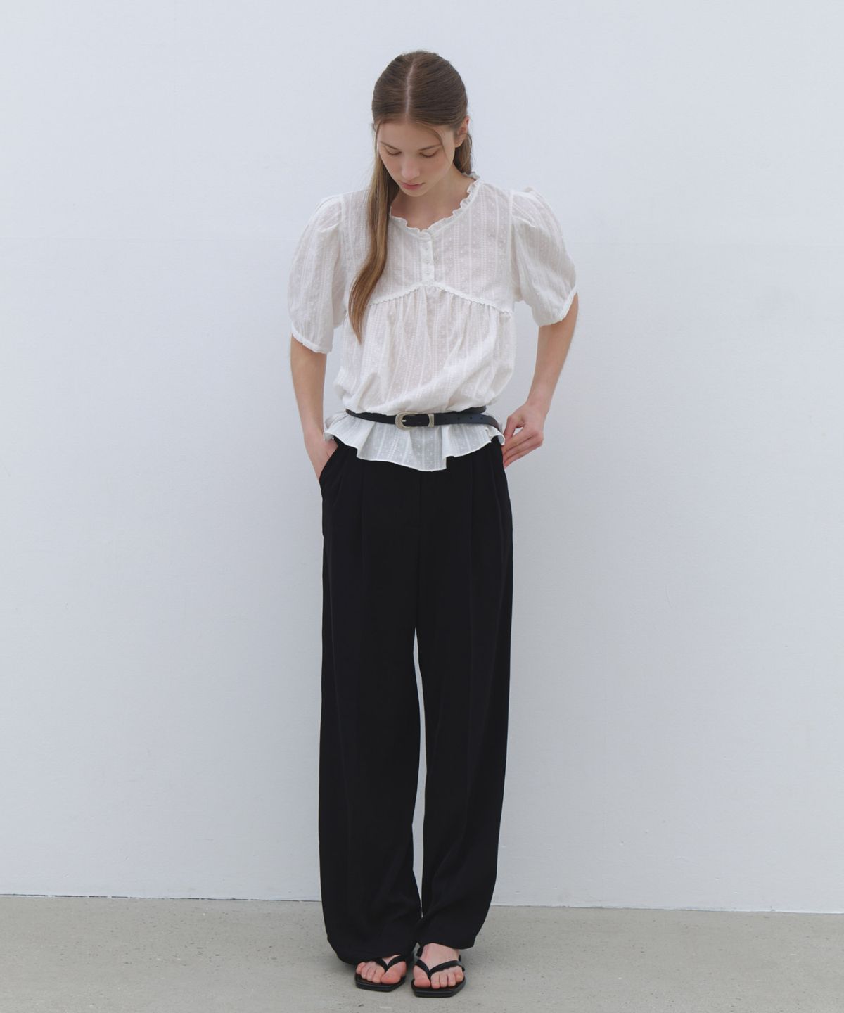 클루니(CLUNY) Pure Volume Blouse - white