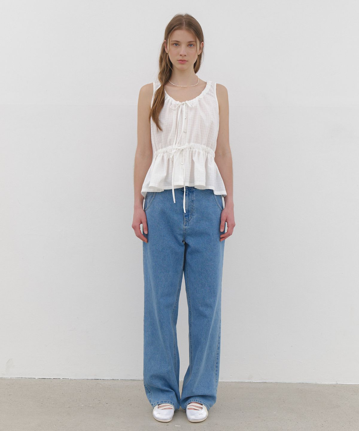 클루니(CLUNY) Soft Ribbon Shirring Blouse - white