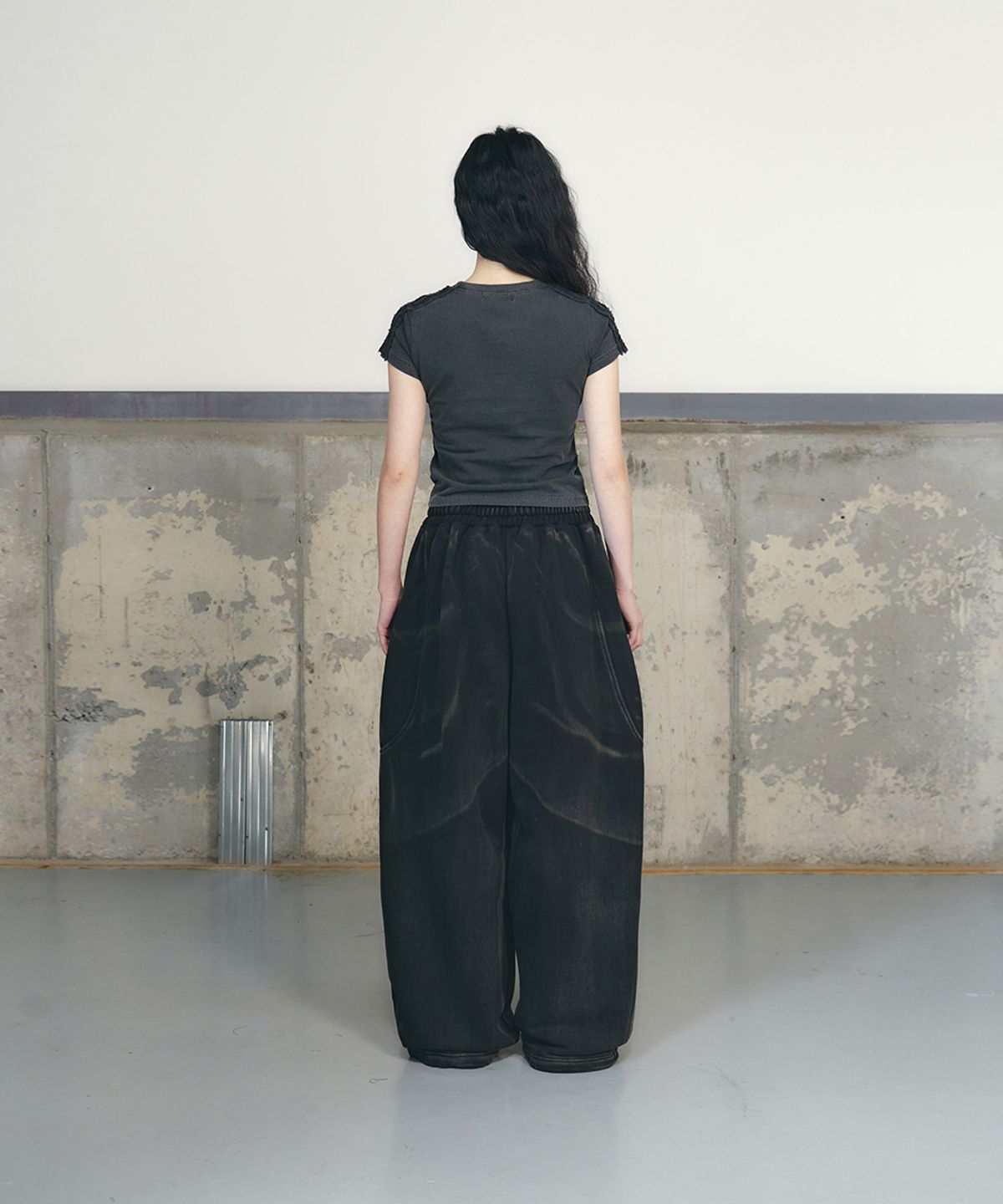 언유즈랩(UNUSEDLAB) 더블 커브 헤비 팬츠 [차콜]
