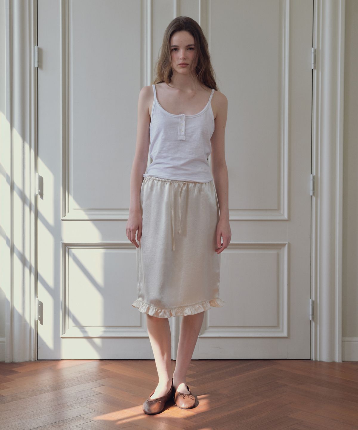 씨타(CITTA) Frill Detail Satin Midi Skirt_CTS630(Ivory)