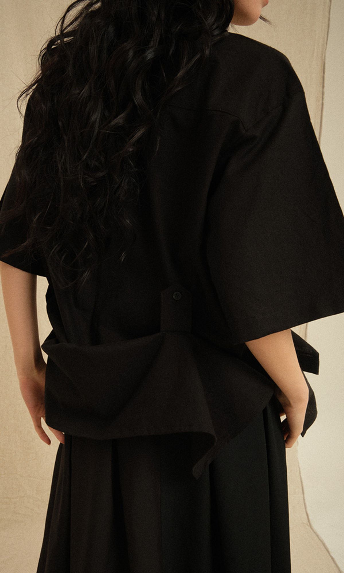 레큘리(RECULER) Bijo Point Short-Sleeved Shirts Black (Ver. Tie)