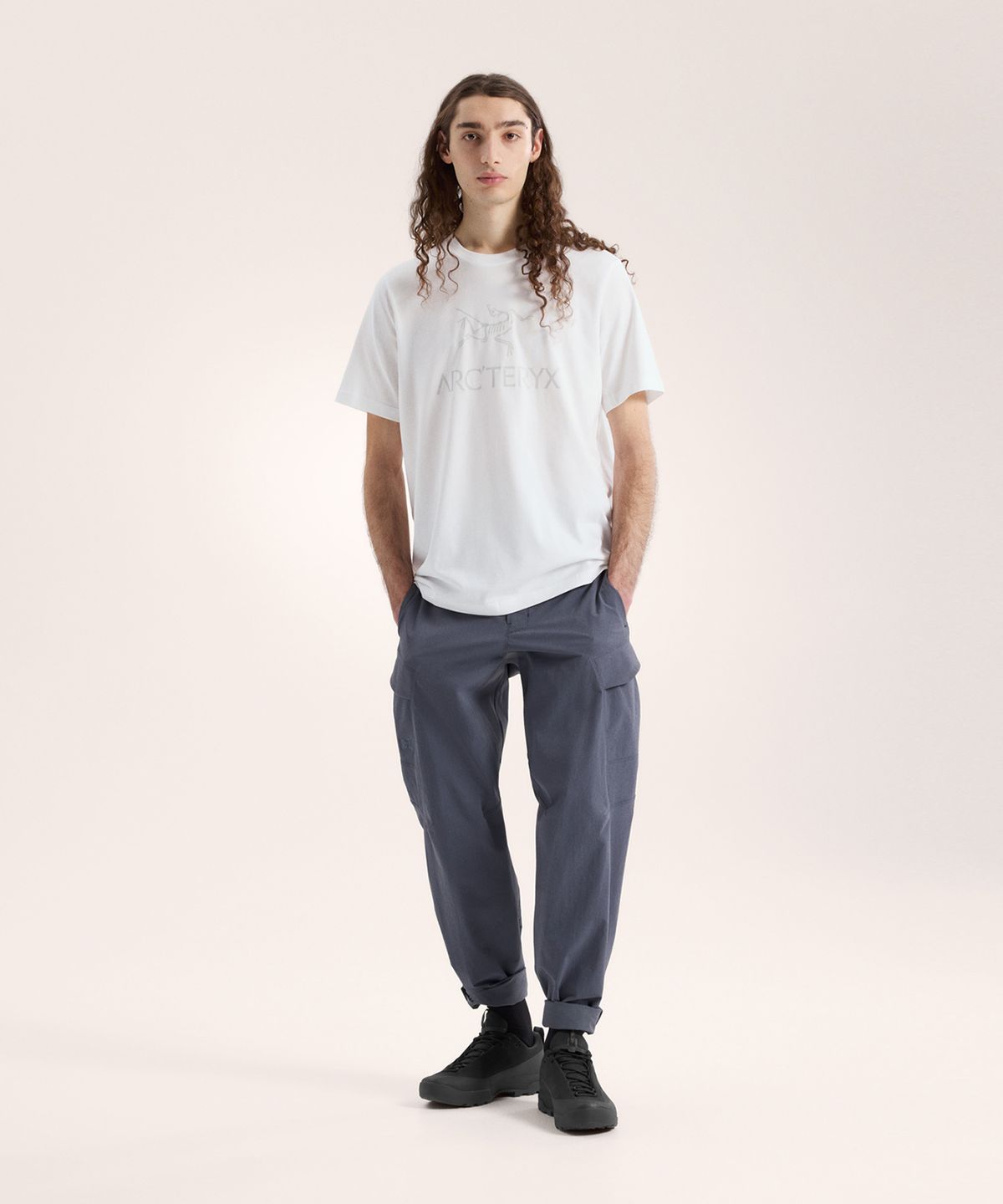 아크테릭스(ARCTERYX) 아크워드 로고 SS 남성 - WHITE LIGHT / SOLITUDE / ATQSM07991
