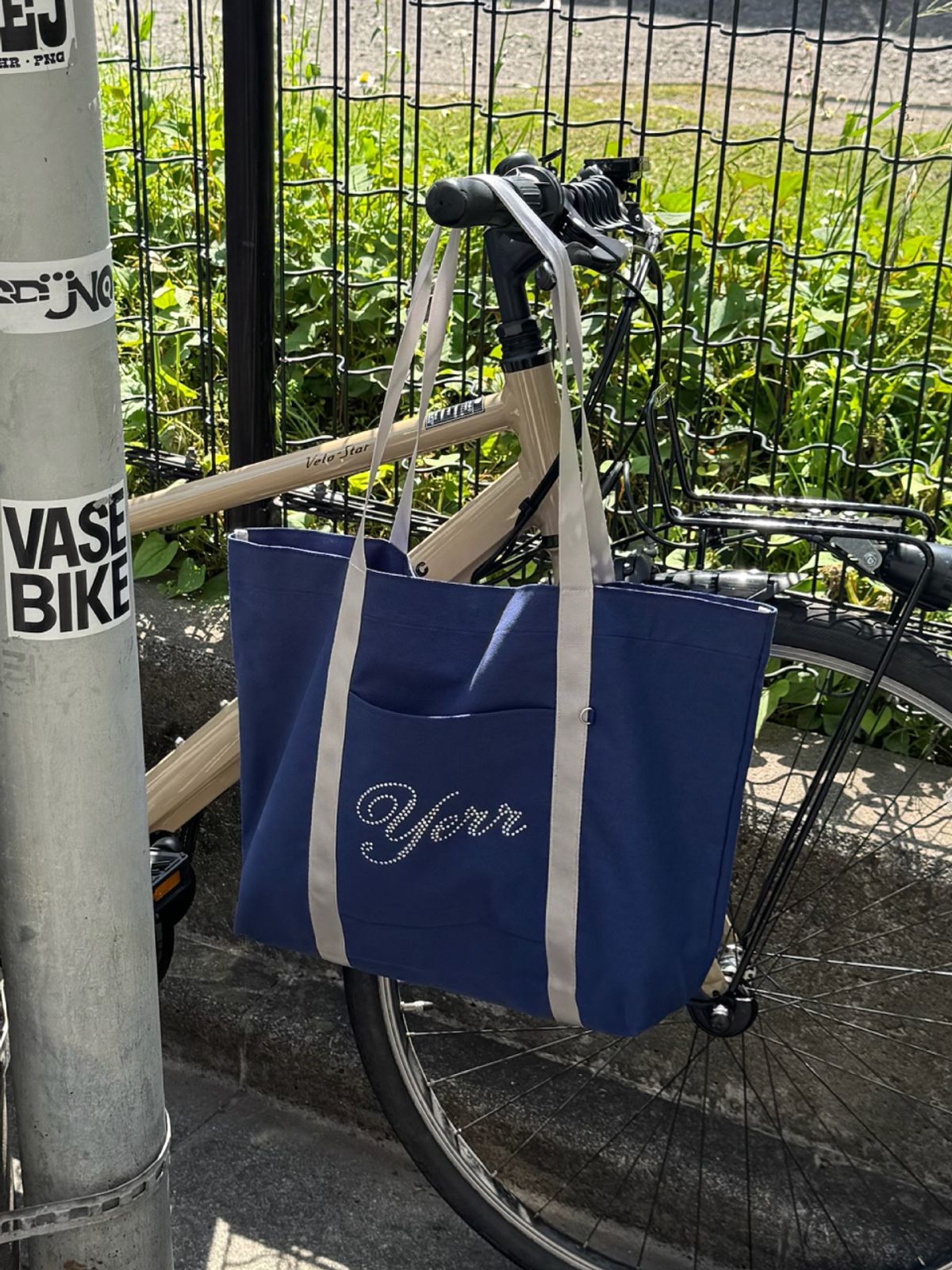 아이세이예르(ISAYYERR) Yerr Cotton Bag (navy)