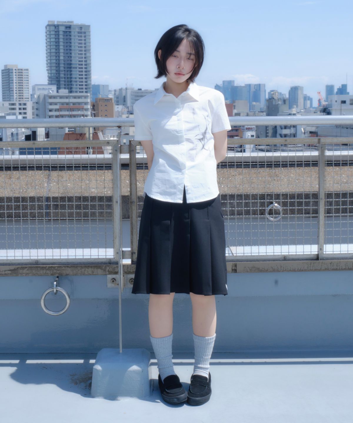 미유키(MIUKI) Miuki Pleated Midi Skirt (Black)