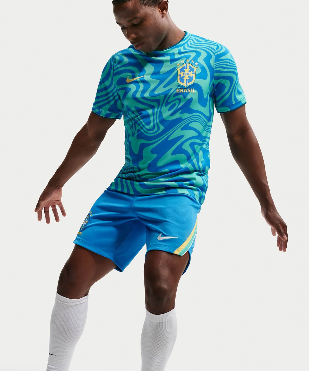 나이키(NIKE) 브라질 아카데미 프로 드라이 핏 축구 프리매치 반소매 탑 M - 라이트 멘타:라이트 포토 블루:카나리아 / IH1662-369
