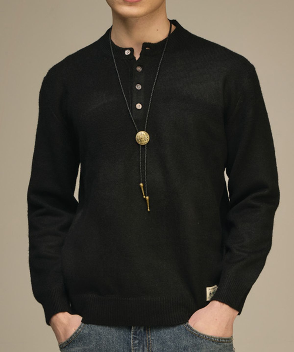 스터니(STUNYEE) Henley Neck Knit Black
