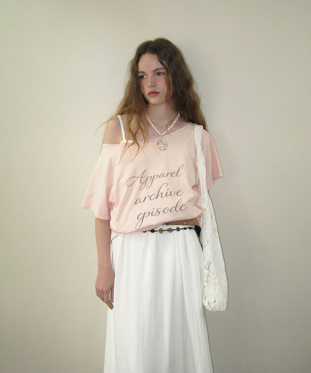어패럴아카이브(APPAREL ARCHIVE) Kona off-shoulder t-shirt - Pink