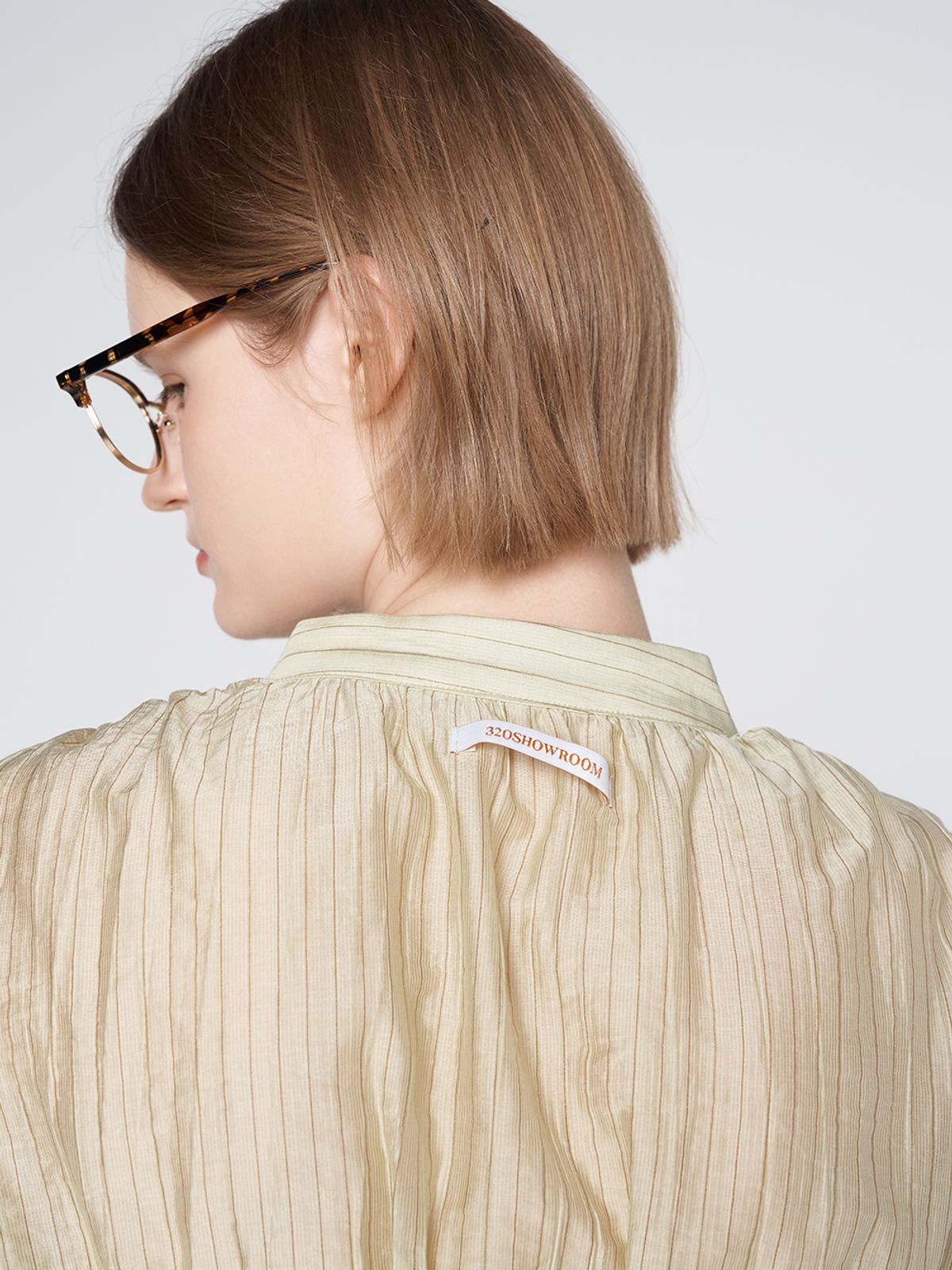 320쇼룸(320SHOWROOM) Shirred Texture Stripe Blouse Green