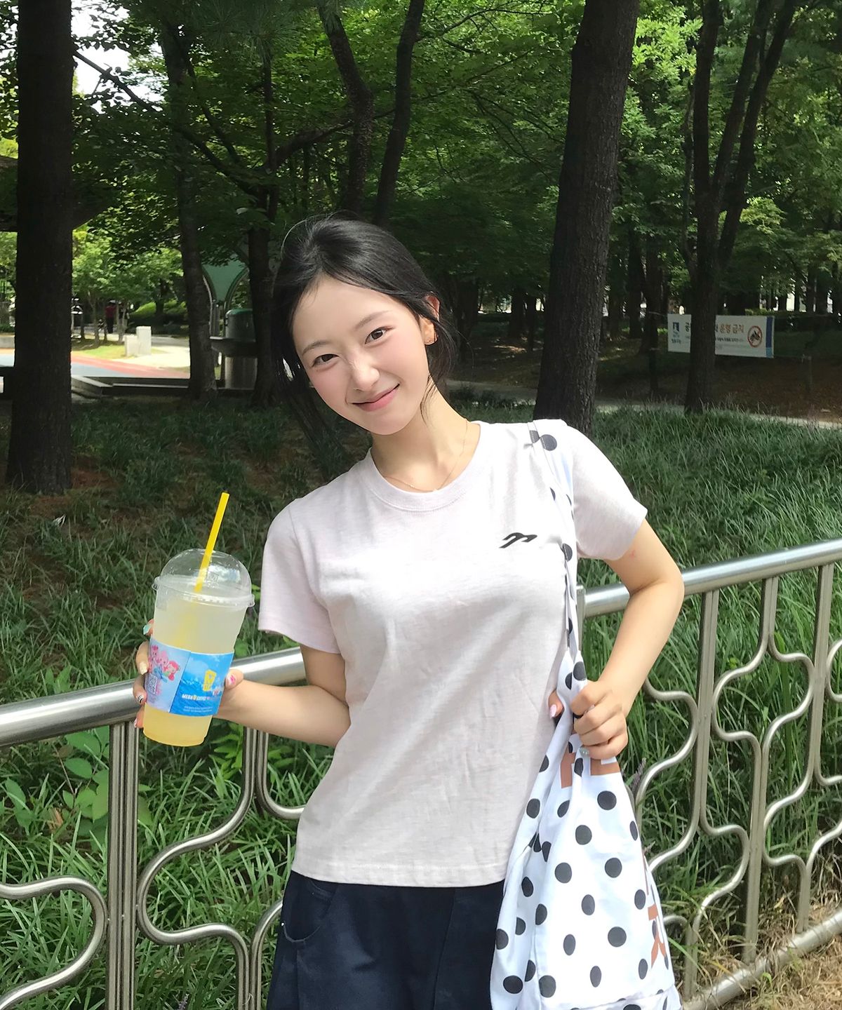 탄산마그네슘(TANSANMAGNESIUM) 홀스 래빗 티셔츠 (라이트핑크/블랙)