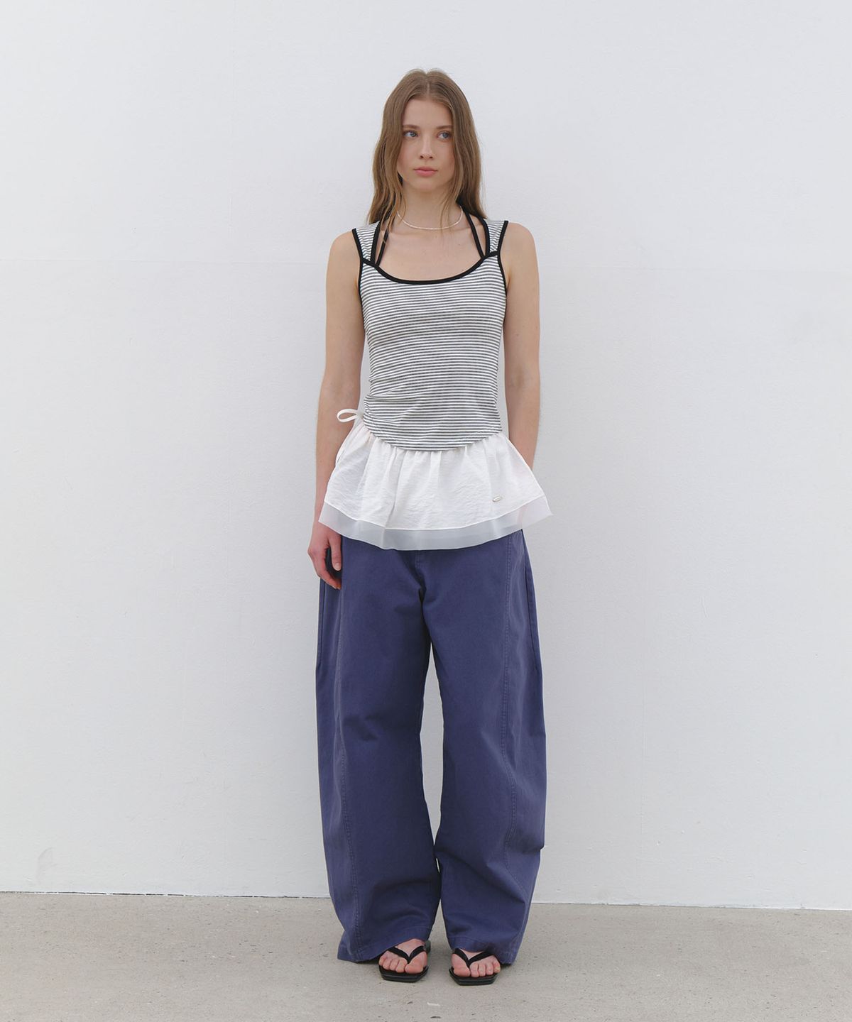클루니(CLUNY) Dual Strap Stripe Sleeveless Top - white