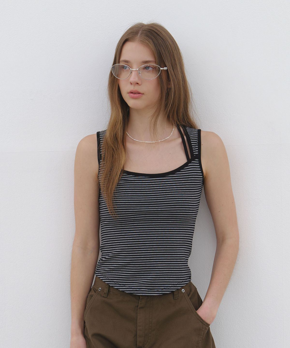 클루니(CLUNY) Dual Strap Stripe Sleeveless Top - black