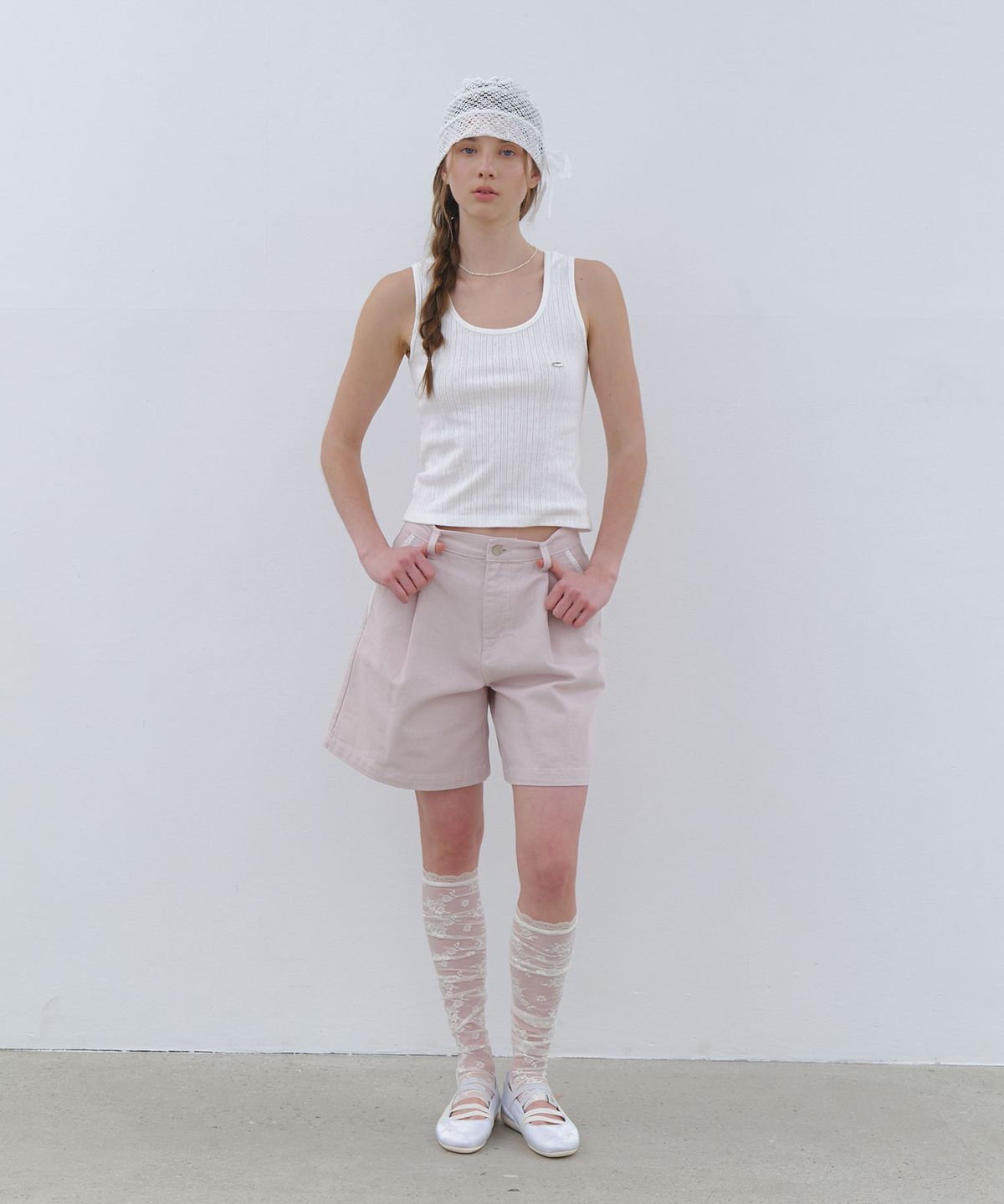 클루니(CLUNY) Quiet Texture Sleeveless Top - white