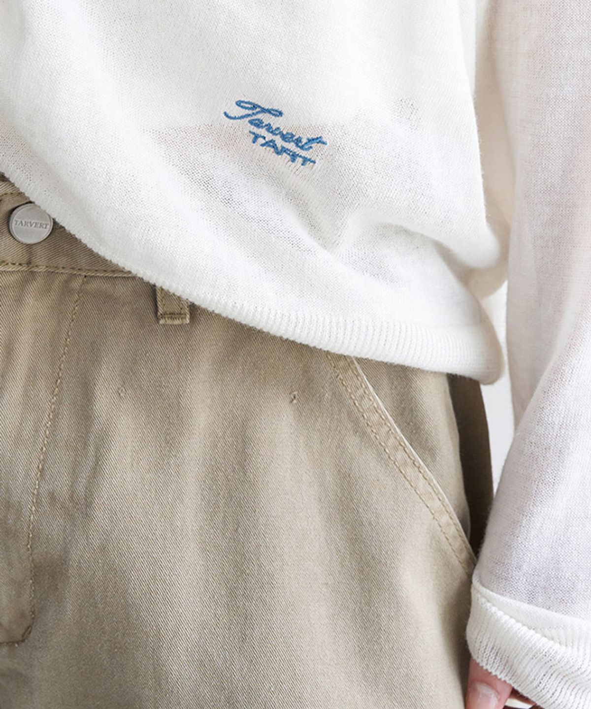 타버트(TARVERT) Ella Button Collar Knit - Ivory