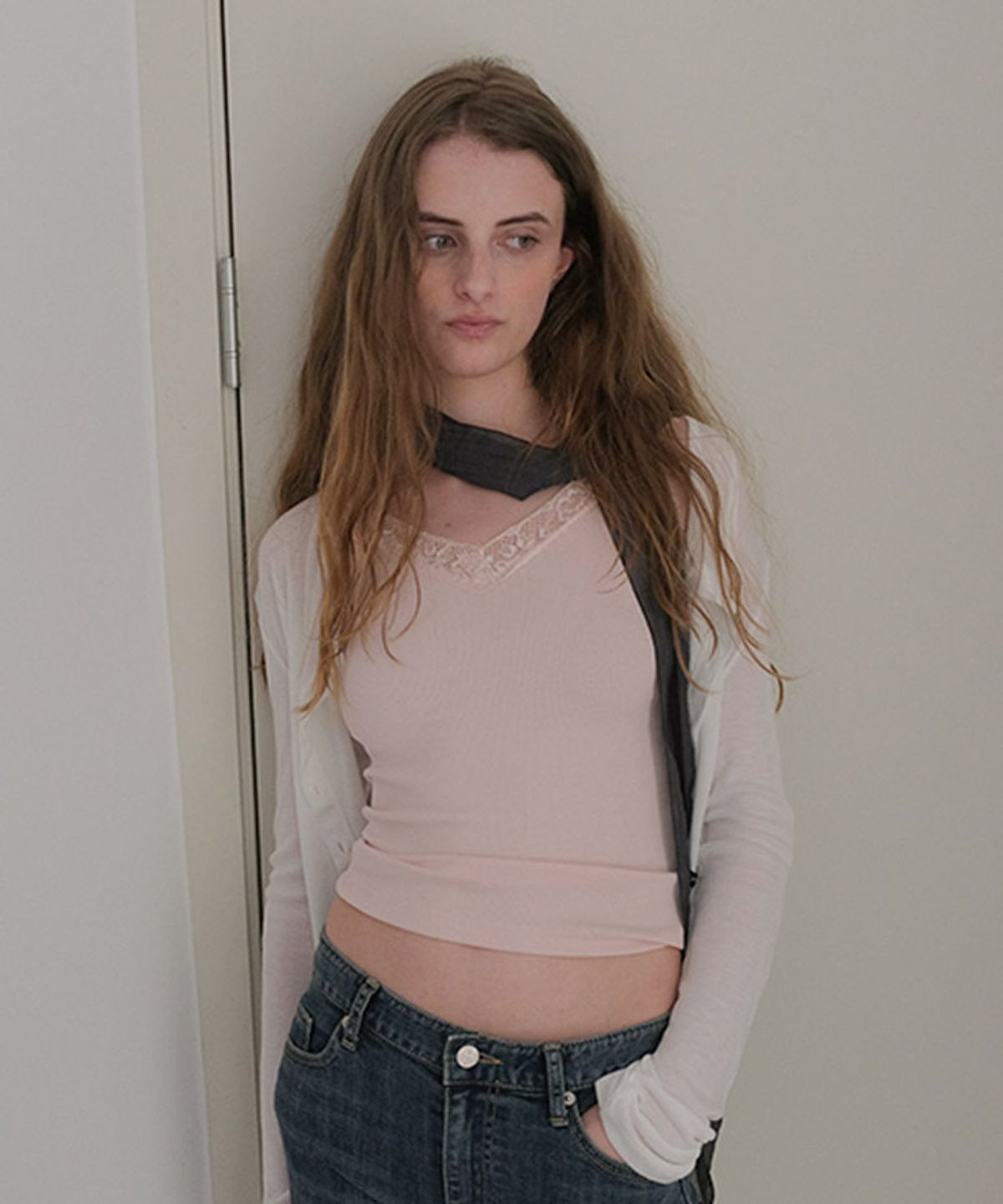 타버트(TARVERT) Lacey Light Knit Cardigan - White