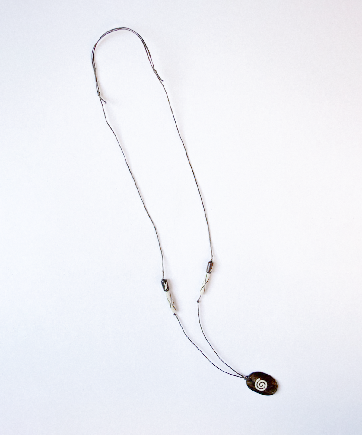 이보키(EVOKY) Totem oval necklace