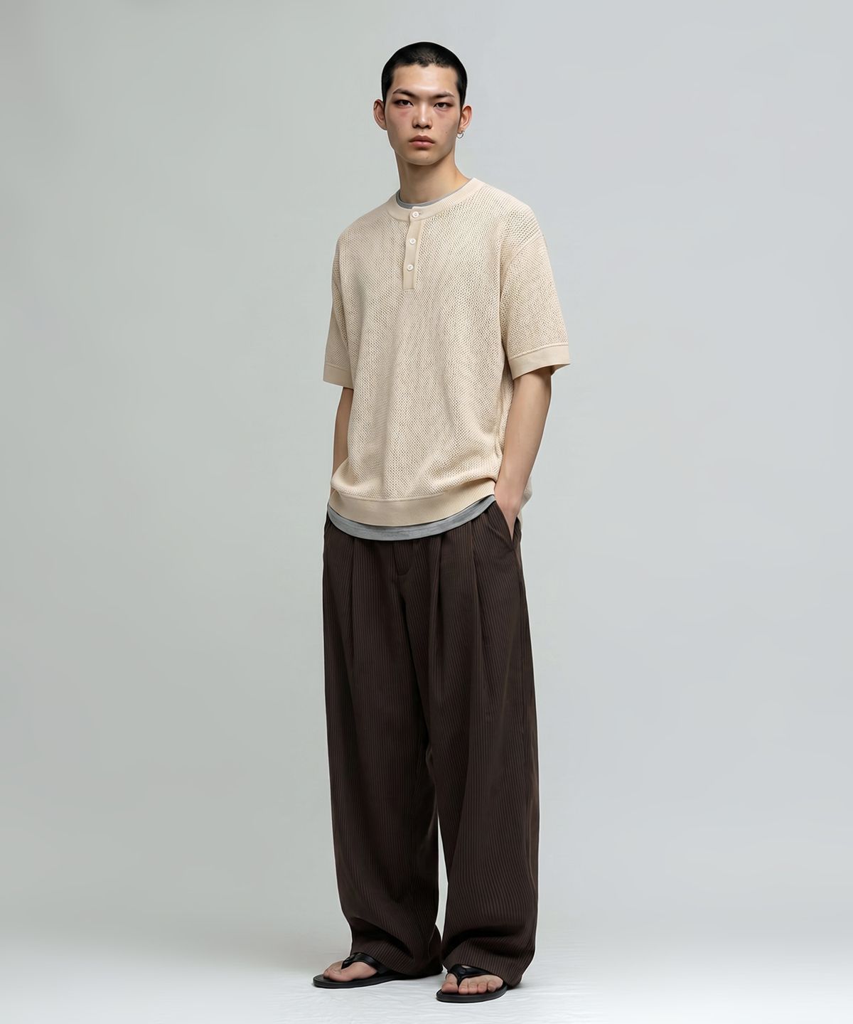 베리베인(VERYVAIN) AERO BREEZE HENLEY KNIT (LIGHT BEIGE)