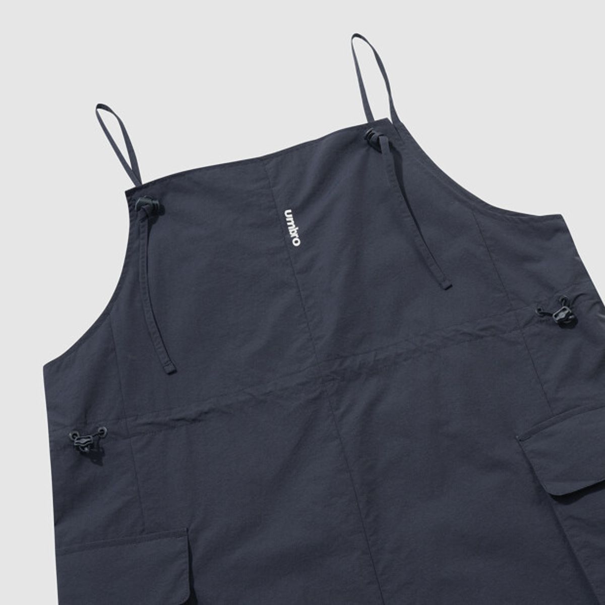 엄브로(UMBRO) 우먼스 우븐 슬리브리스 원피스 네이비 UR222COP61